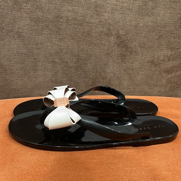 Ted Baker Aoshaf Bow Jelly Flip Flops Black / White Bow Ross Gold Details size 7 - Picture 7 of 13